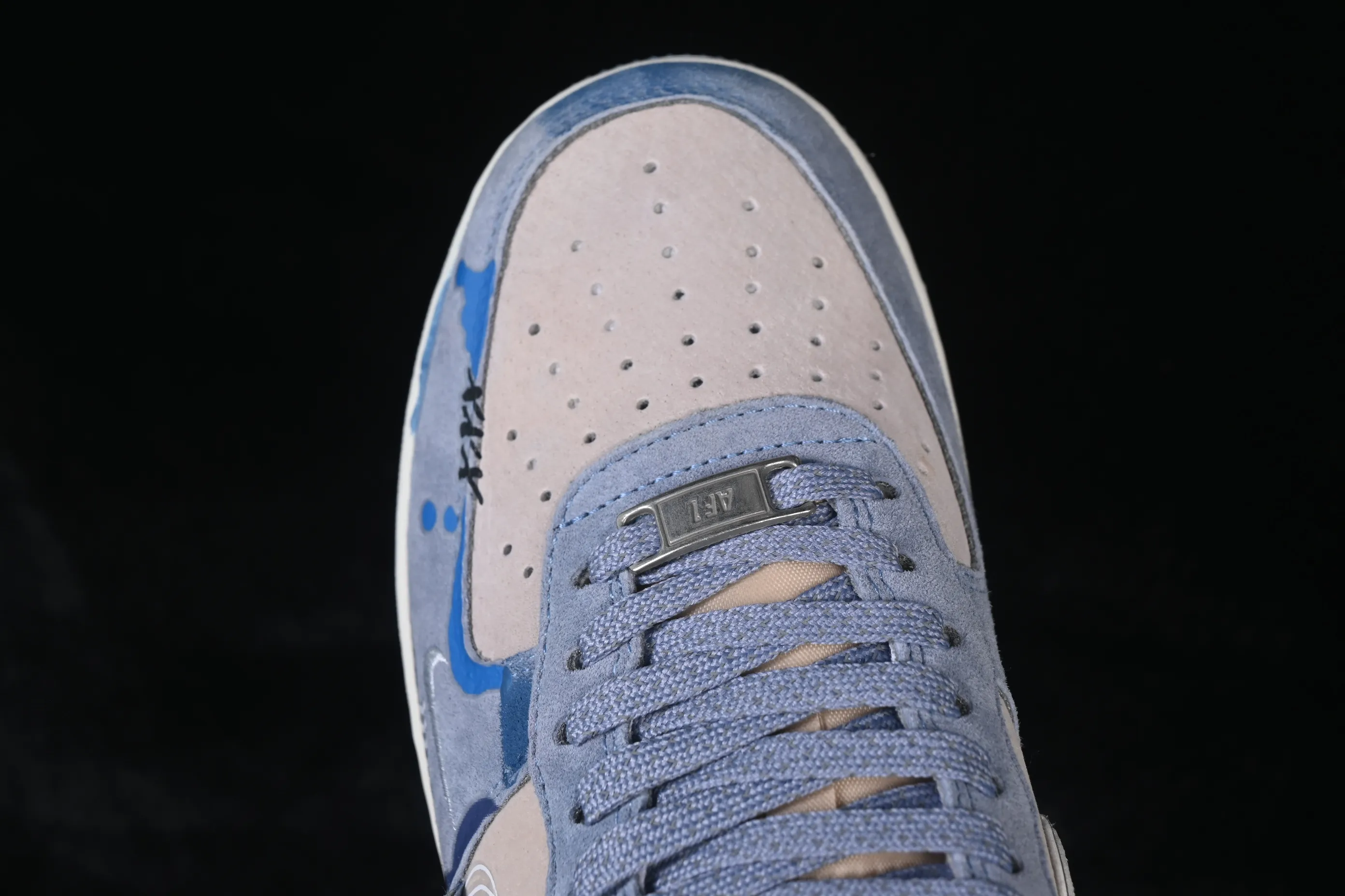 All categories Nk Air Force 1 Air Force series Nk Air Force 1 Low Air Force low-top Nike Air Force 1'07 Low "Emotional Sketch" Hand-painted graffiti Emotional sketch Air Force 1 low-top casual sneakers CD1212-111